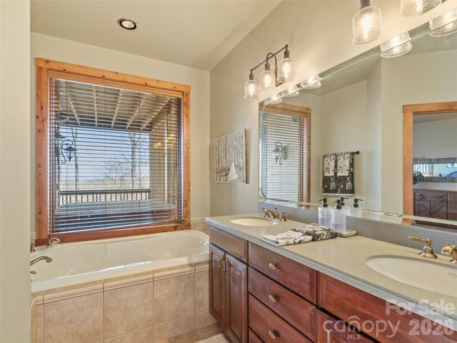 456 Spring House Drive, Burnsville, NC 28714