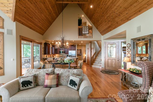 456 Spring House Drive, Burnsville, NC 28714