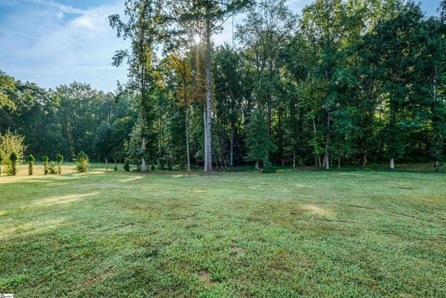 202 Eastberrys Creek Road, Duncan, SC 29334
