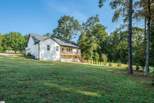 202 Eastberrys Creek Road, Duncan, SC 29334