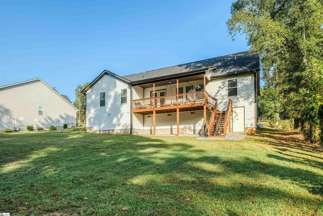 202 Eastberrys Creek Road, Duncan, SC 29334