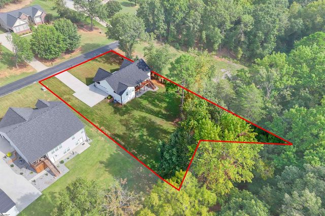 202 Eastberrys Creek Road, Duncan, SC 29334