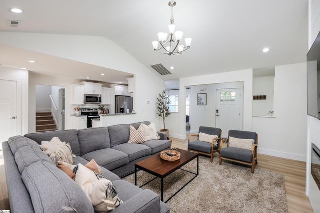 202 Eastberrys Creek Road, Duncan, SC 29334