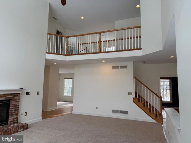 1 NOB HILL RD, Wilmington, DE 19808