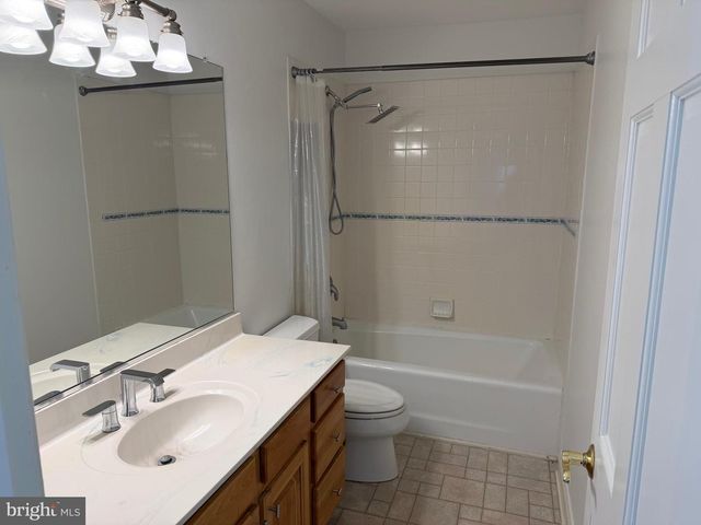 1 NOB HILL RD, Wilmington, DE 19808