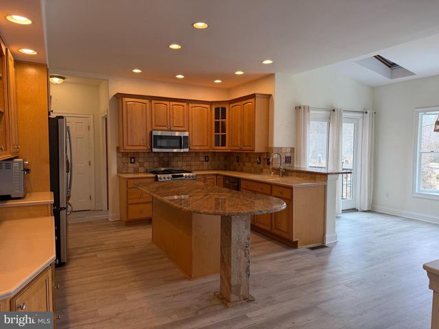 1 NOB HILL RD, Wilmington, DE 19808