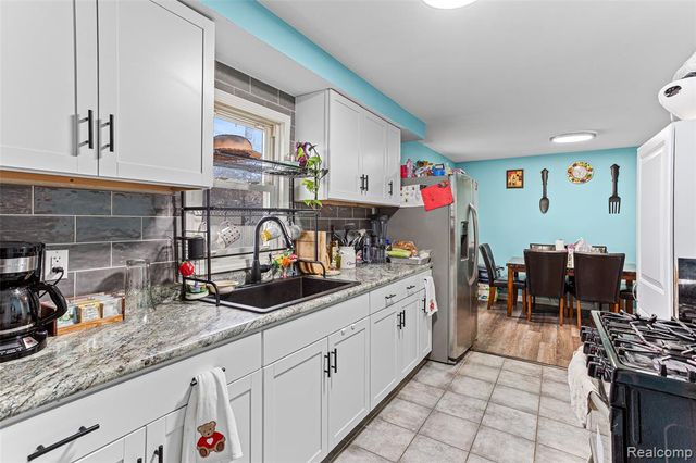 940 Stewart Avenue, Lincoln Park, MI 48146