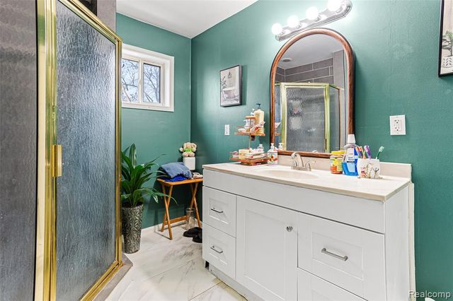 940 Stewart Avenue, Lincoln Park, MI 48146