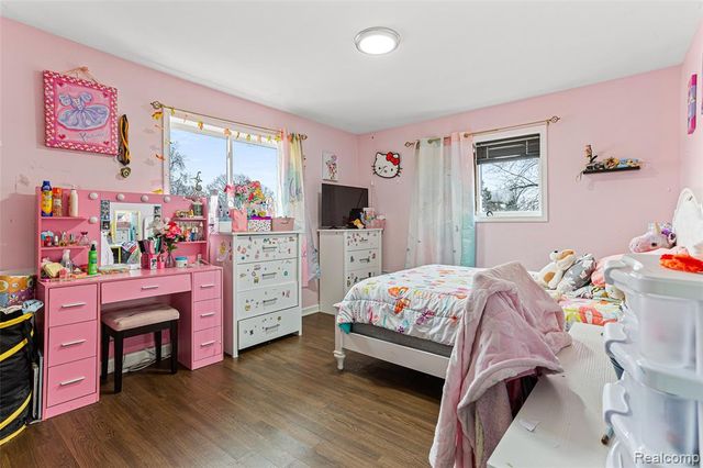 940 Stewart Avenue, Lincoln Park, MI 48146