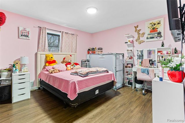 940 Stewart Avenue, Lincoln Park, MI 48146