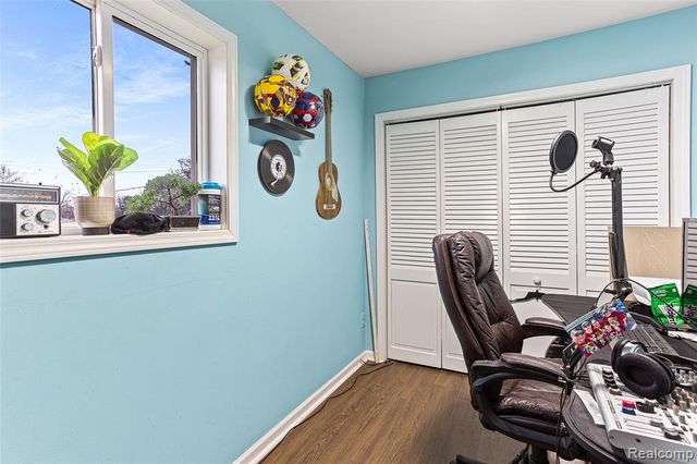 940 Stewart Avenue, Lincoln Park, MI 48146