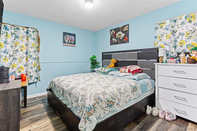 940 Stewart Avenue, Lincoln Park, MI 48146