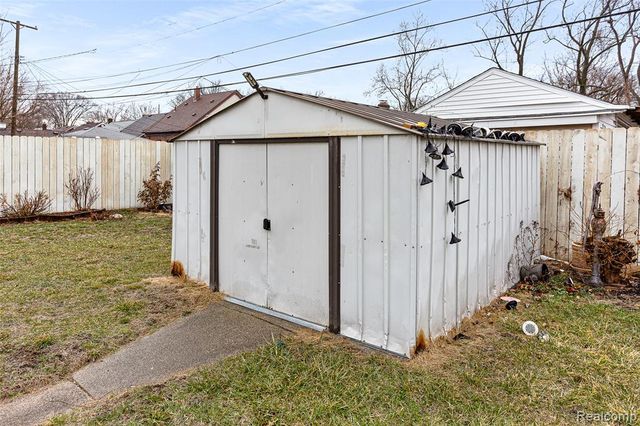 940 Stewart Avenue, Lincoln Park, MI 48146