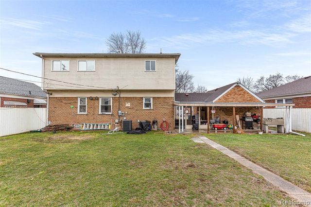 940 Stewart Avenue, Lincoln Park, MI 48146
