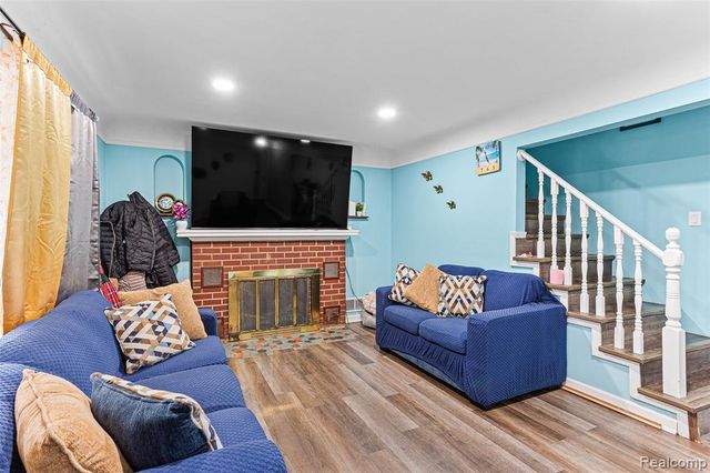 940 Stewart Avenue, Lincoln Park, MI 48146