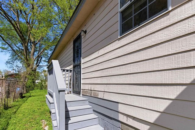 2120 CURRY AVE, Memphis, TN 38108