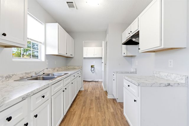 2120 CURRY AVE, Memphis, TN 38108