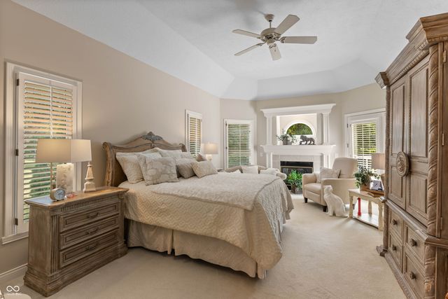 10224 Water Crest Drive, Fishers, IN 46038