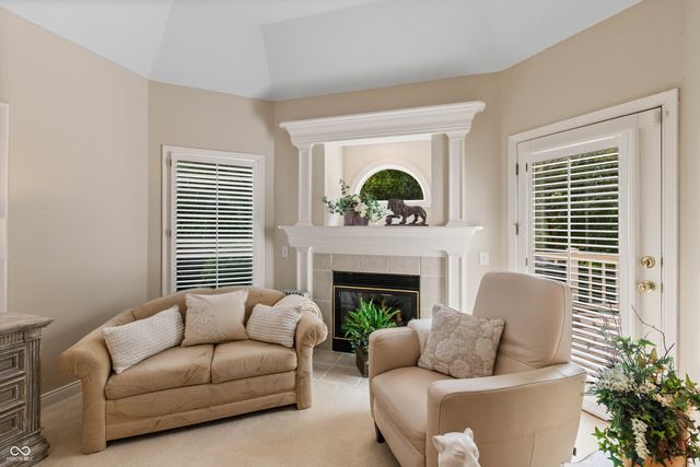 10224 Water Crest Drive, Fishers, IN 46038