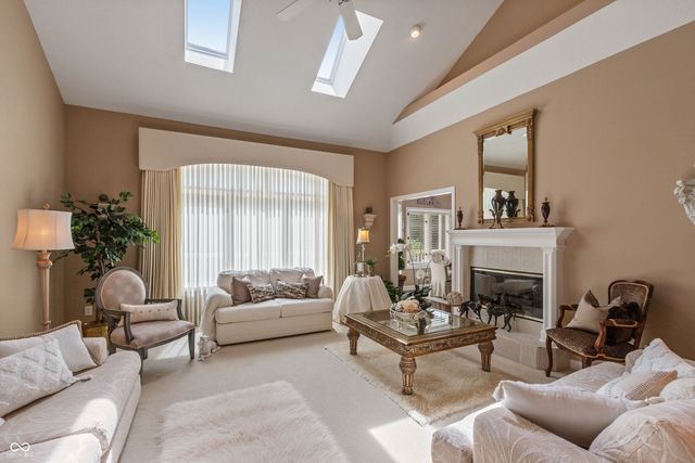 10224 Water Crest Drive, Fishers, IN 46038