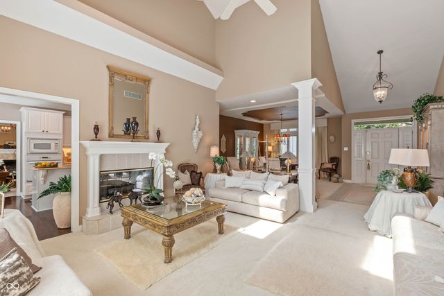 10224 Water Crest Drive, Fishers, IN 46038