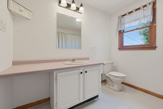 320 North St, Tewksbury, MA 01876