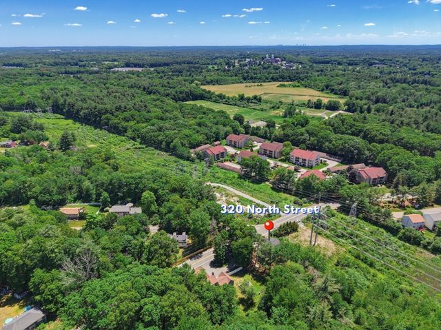 320 North St, Tewksbury, MA 01876