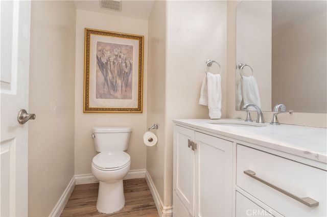 9146 Lemona Avenue 105, North Hills, CA 91343