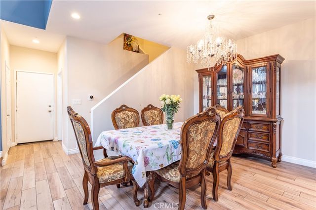 9146 Lemona Avenue 105, North Hills, CA 91343