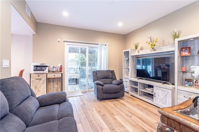 9146 Lemona Avenue 105, North Hills, CA 91343