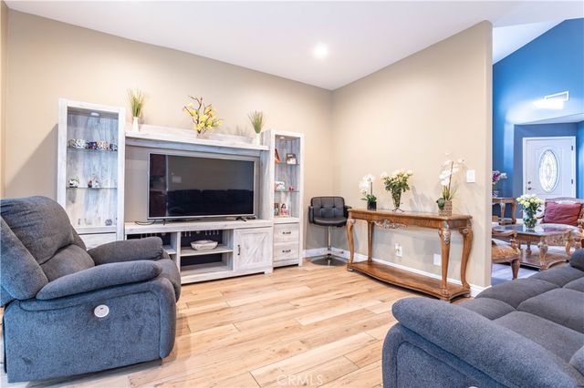 9146 Lemona Avenue 105, North Hills, CA 91343