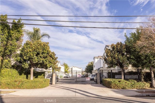 9146 Lemona Avenue 105, North Hills, CA 91343