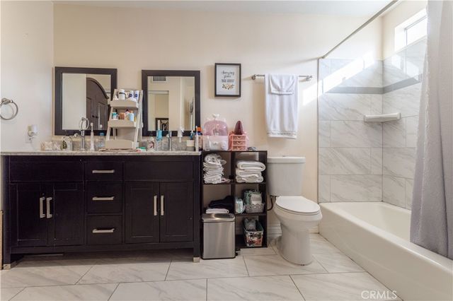 9146 Lemona Avenue 105, North Hills, CA 91343