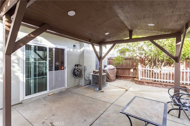 9146 Lemona Avenue 105, North Hills, CA 91343