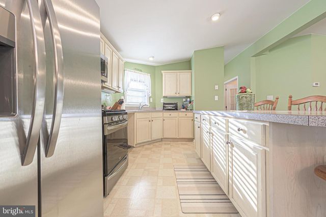 66 KNOLLWOOD DR, Mays Landing, NJ 08330