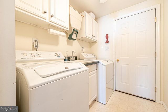 66 KNOLLWOOD DR, Mays Landing, NJ 08330