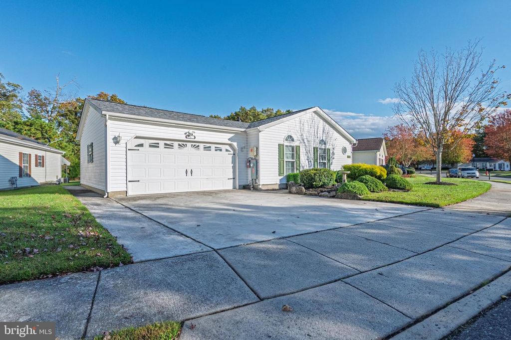 66 KNOLLWOOD DR, Mays Landing, NJ 08330