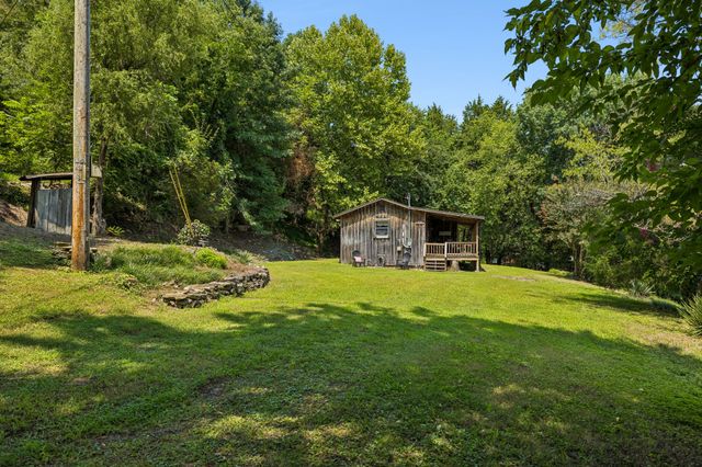 238 Rarick Ln, Gainesboro, TN 38562