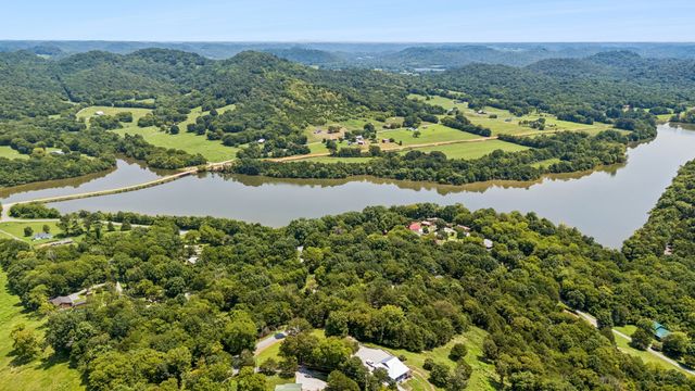 238 Rarick Ln, Gainesboro, TN 38562