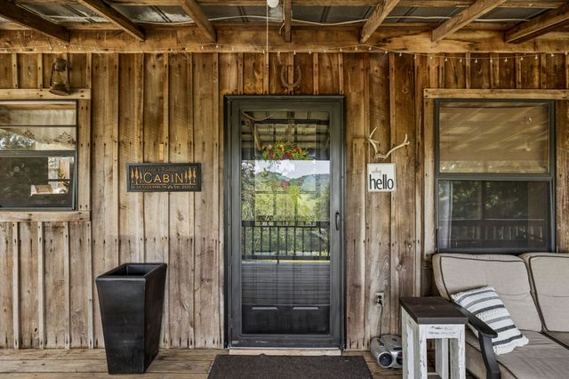 238 Rarick Ln, Gainesboro, TN 38562