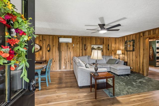 238 Rarick Ln, Gainesboro, TN 38562