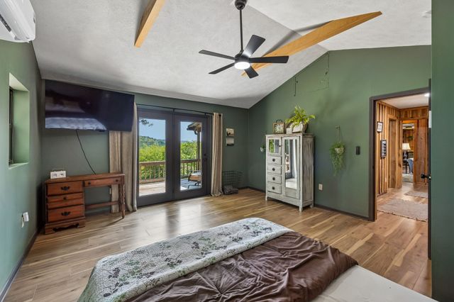 238 Rarick Ln, Gainesboro, TN 38562