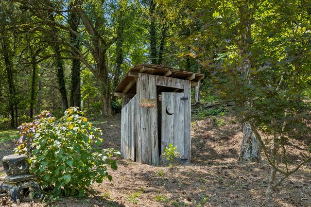238 Rarick Ln, Gainesboro, TN 38562