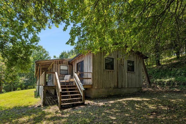 238 Rarick Ln, Gainesboro, TN 38562