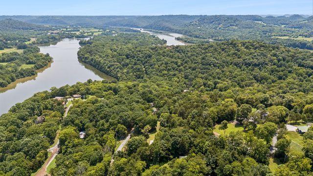 238 Rarick Ln, Gainesboro, TN 38562
