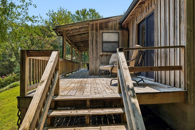 238 Rarick Ln, Gainesboro, TN 38562