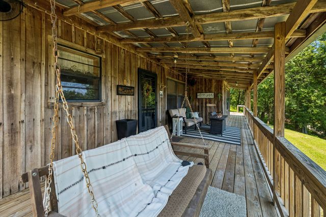 238 Rarick Ln, Gainesboro, TN 38562