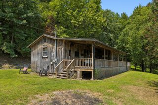 238 Rarick Ln, Gainesboro, TN 38562