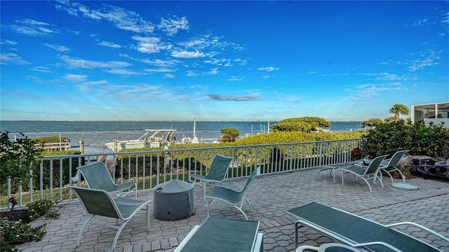 3530 MISTLETOE LANE, Longboat Key, FL 34228