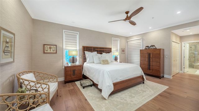 3530 MISTLETOE LANE, Longboat Key, FL 34228